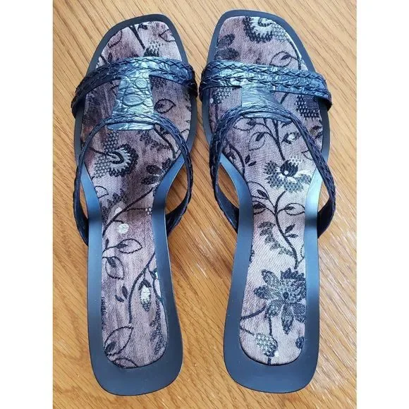 ** Nine West Bahenr Leather Stitched Sandals - Picture 5 of 10